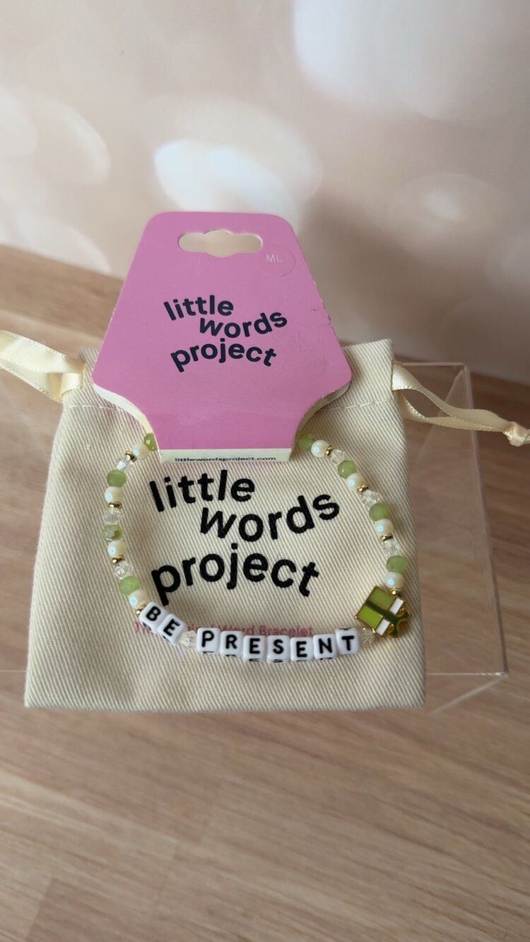 Little Words Project Be Present Festive Bracelet | M/L